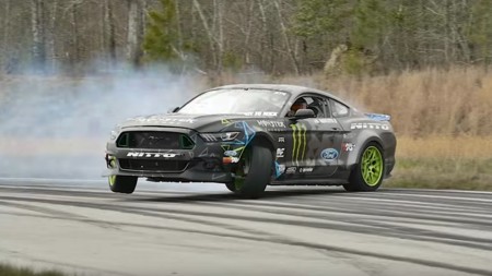 El bramido del Ford Mustang de Vaughn Gittin Jr. te va a poner los pelos de punta