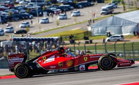 Un Fernando Alonso batallador pone la energía que le falta al F14 T
