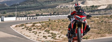 Las próximas Ducati serán automáticas. La guerra por el embrague será radical, y no tendrán competencia con una versión muy bestia 