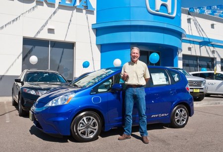 Matt Walton y su Honda Fit EV