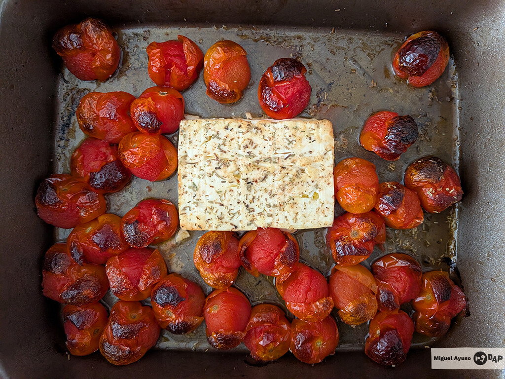 Solo necesitas dos ingredientes y un horno o airfryer para hacer esta receta que te soluciona la cena en 20 minutos 