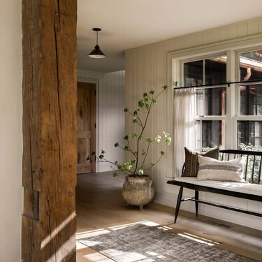 Siete formas de transformar el recibidor pequeño para aprovecharlo al máximo y sin gastar un dineral 