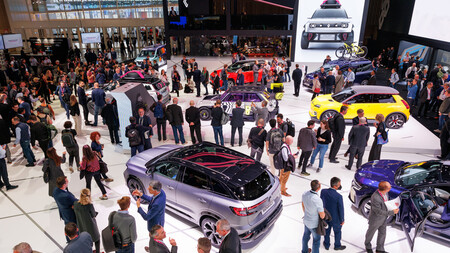 AUTOSHOW1