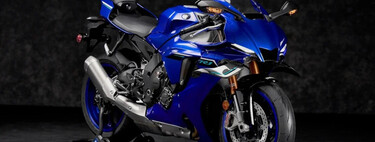 La Yamaha R1 no estaba muerta, solo se estaba tomando un descanso. El icono de las superbikes va a volver a la carretera con matrícula y mucha aerodinámica 