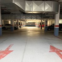 Vender o alquilar una plaza de garaje como estas es ilegal: el problema es que hay gente que no lo sabe