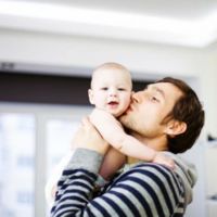 Una sentencia le permite retrasar su entrada al trabajo para llevar a su hijo a la guardería