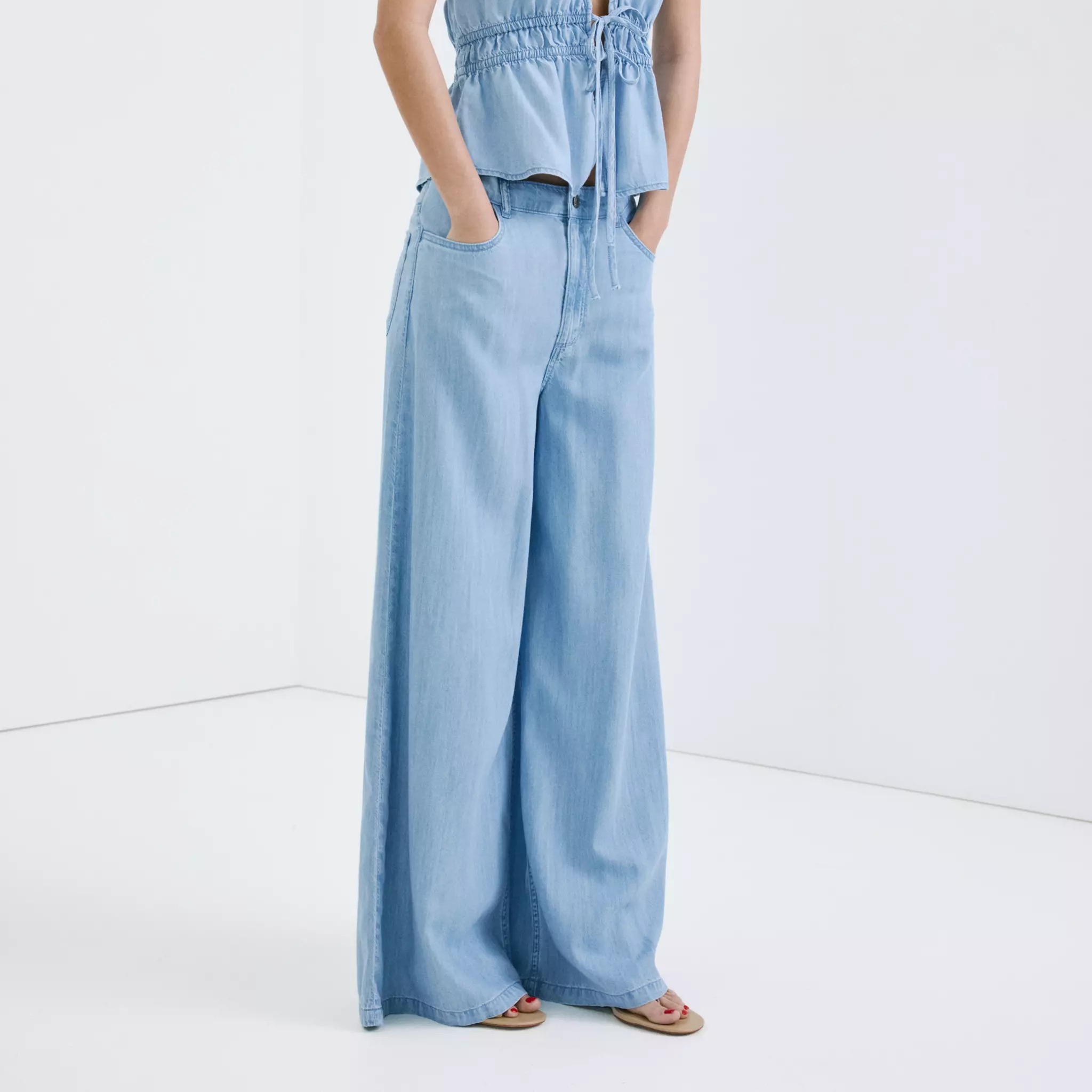 Jeans palazzo tiro medio
