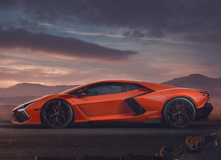 Lamborghini Revuelto 2024 1600 05