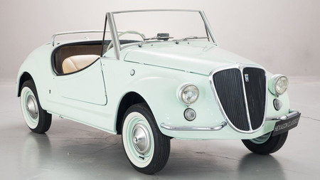 Parece de juguete pero cuesta una pasta gansa: Fiat 500 Gamine by Vignale, a subasta