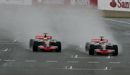 Hamilton, Kovalainen y el desgaste de los neumáticos