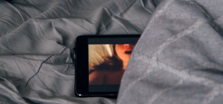 Una persona asegura haber creado un programa que vincula fotografías de mujeres en las redes sociales con vídeos de Pornhub