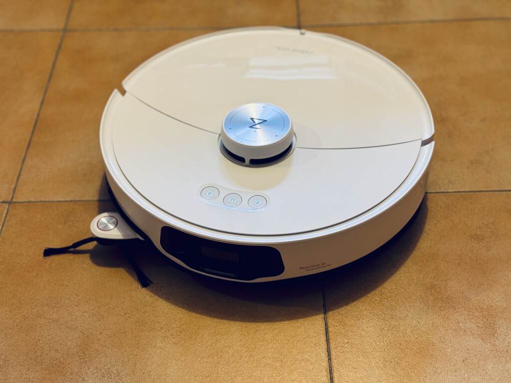 Roborock S8 MaxV Ultra, análisis: el mejor robot aspirador que he probado es también el que más me abruma