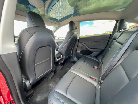 Tesla Model Y Prueba Contacto 7