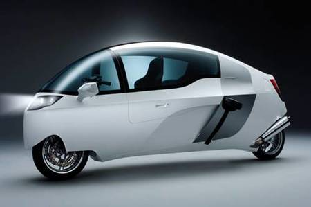 Peraves Monotracer, una moto para ir siempre peinado