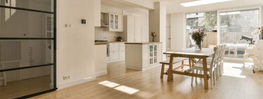 Lo que nadie te cuenta a la hora de instalar una puerta corredera en la cocina: los siete motivos por los que puedes arrepentirte