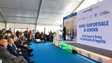 Acto de inauguración de las obras del nuevo túnel submarino de Génova