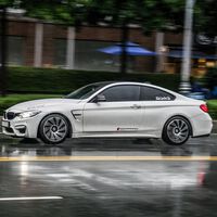 Prepara tu coche, que llegan las lluvias: lo que debes tener en cuenta para circular seguro sobre mojado