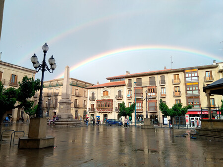 La Plaza Nueva Plaza Don Francisco De Navarra Es El Centro Neuralgico De Tafalla