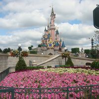 Disney ha invertido más de 5.700 millones de euros en Disneyland París. Todavía no ha recuperado ni la mitad de esa cantidad 
