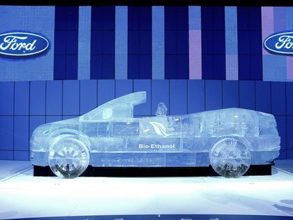 Ford Focus Coupé Cabriolet Ice Sculpture