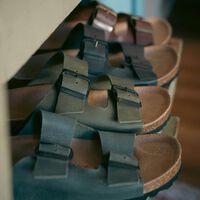 Este verano, las Birkenstock vuelven a reinar: las sandalias más cómodas con un precio de outlet y estilo único  