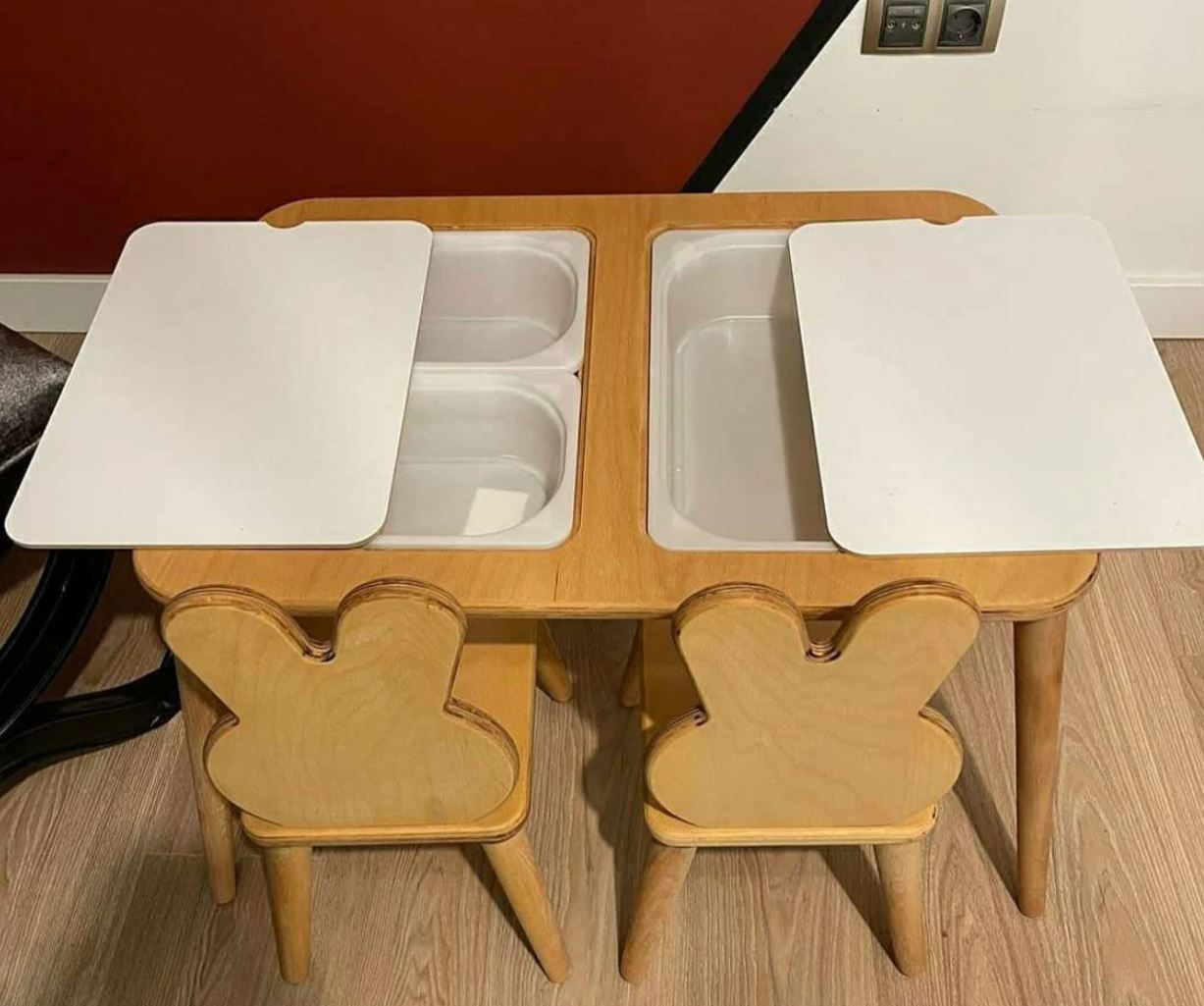 Mesa sensorial flisat