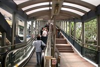 La escalera mecánica cubierta más larga del mundo está en Hong Kong