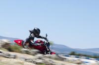 Ducati Monster 1200, prueba (conducción en ciudad y carretera)