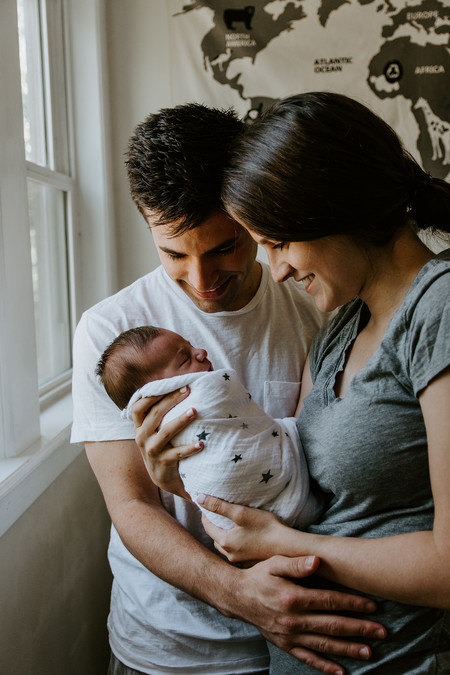 La salud mental de las madres durante el postparto mejora cuando los padres se quedan en casa con ellas