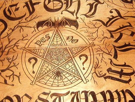 El día en que la fe disminuyó y vinieron los espíritus a renovarla (II)