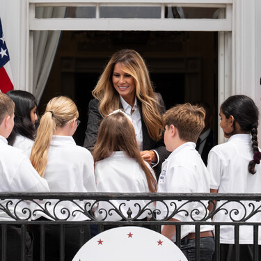 Melania Trump, primera dama de Estados Unidos: "Crecí en un país comunista y no me faltó de nada. Creo que tuve una infancia muy bonita" 