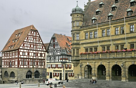 Rothenburg Ob Der Tauber Plaza Mayor 01