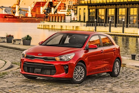 En un claro ejemplo de las tendencias del mercado, Kia descontinuó la caja manual del Río para 2019 en Estados Unidos