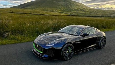 Este Lister LFT-666 es lo nuevo de la marca inglesa: un Jaguar F-Type cuyo V8 se exprime hasta los 675 CV