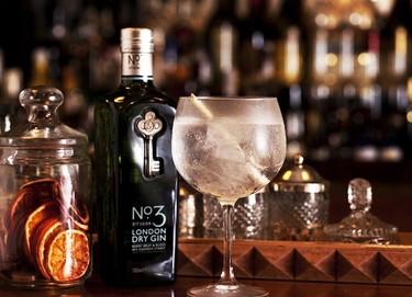 Los cinco regalos más originales para un amante al gin-tonic