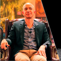 Estados Unidos tiene un plan B para ganarle la carrera lunar a China: cambiar la nave de Elon Musk por la de Jeff Bezos