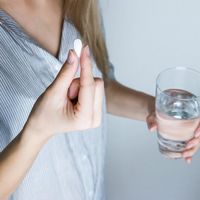 Tomar ciertos antibióticos durante el primer trimestre de embarazo aumentaría el riesgo de defectos de nacimiento