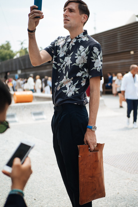 El mejor street-style de la semana: el triunfo de las camisas estampadas