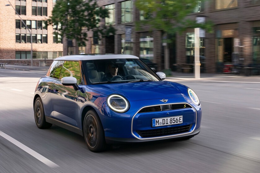 El MINI Cooper 2025 ya tiene precio en México: el hatchback más ...