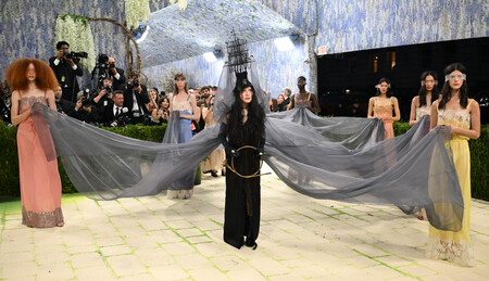 Madonna De Saint Laurent
