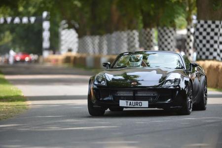 Tauro V8 Spider en Goodwood