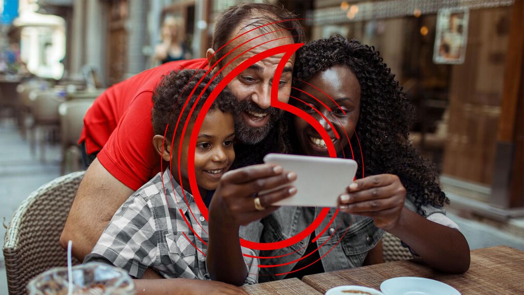 Vodafone ataca a Digi con una oferta muy agresiva: fibra y dos líneas móviles por sólo 20 euros al mes 