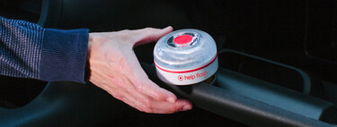 Vodafone lanza Help Flash IoT, la luz V16 conectada con la DGT que sustituirá a los triángulos de emergencia