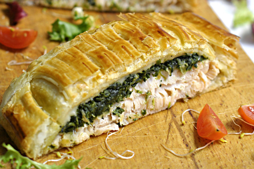 Salmón en croûte. Receta de cocina deliciosa.