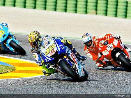 mgp_grupo-rossi-hayden-y-capirossi-en-valencia.jpg