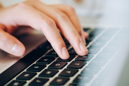 Aprende mecanografía con este curso online gratuito y empieza a escribir con todos los dedos
