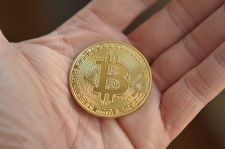 El mayor contribuidor a la página de Bitcoin en Wikipedia nunca ha tenido un Bitcoin, "prefiere hacer inversiones más estables"