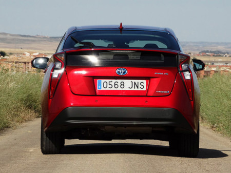 Toyota Prius 2016 trasera