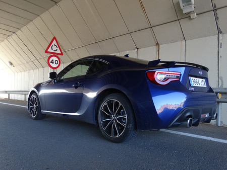 Lateral Prueba Toyota Gt86 Exteriores
