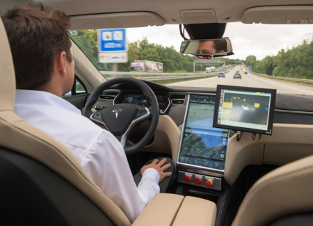 La conducción automatizada es casi una realidad, sólo faltan unas pinceladas y perderle el miedo